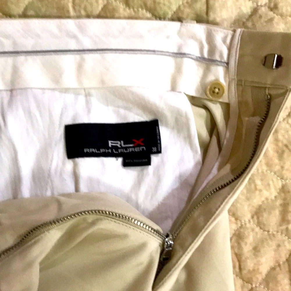 Men’s golf shorts
